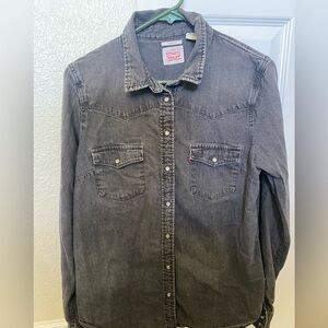 Levi’s denim button up shirt